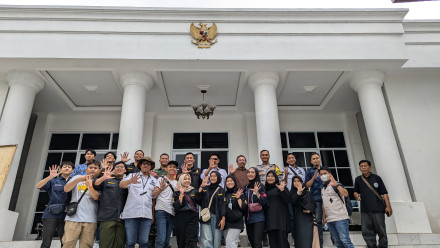 Album : Penyaluran Bantuan Peduli Kertasari
